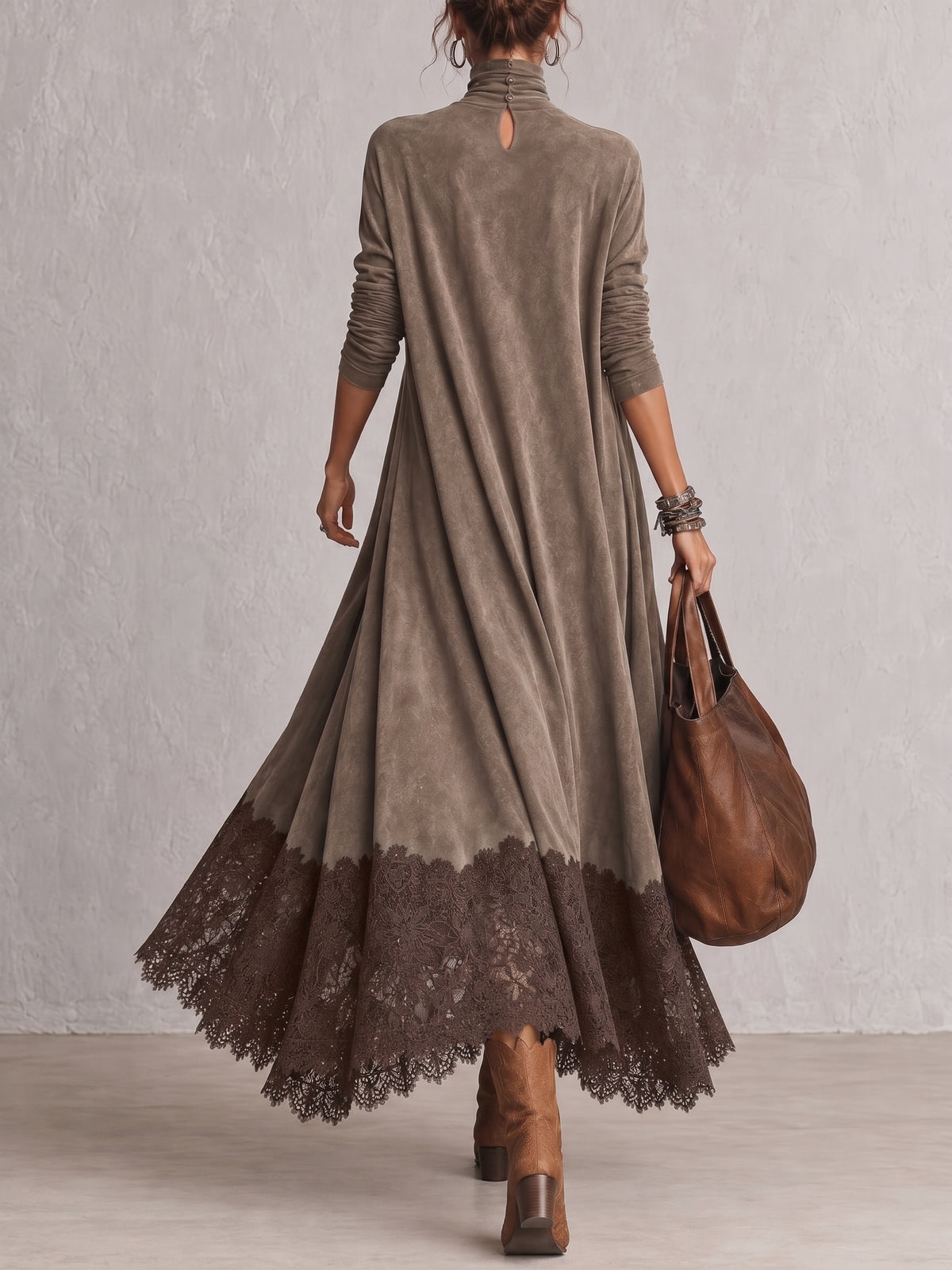 Colette | Robe longue effet daim à bordure en dentelle