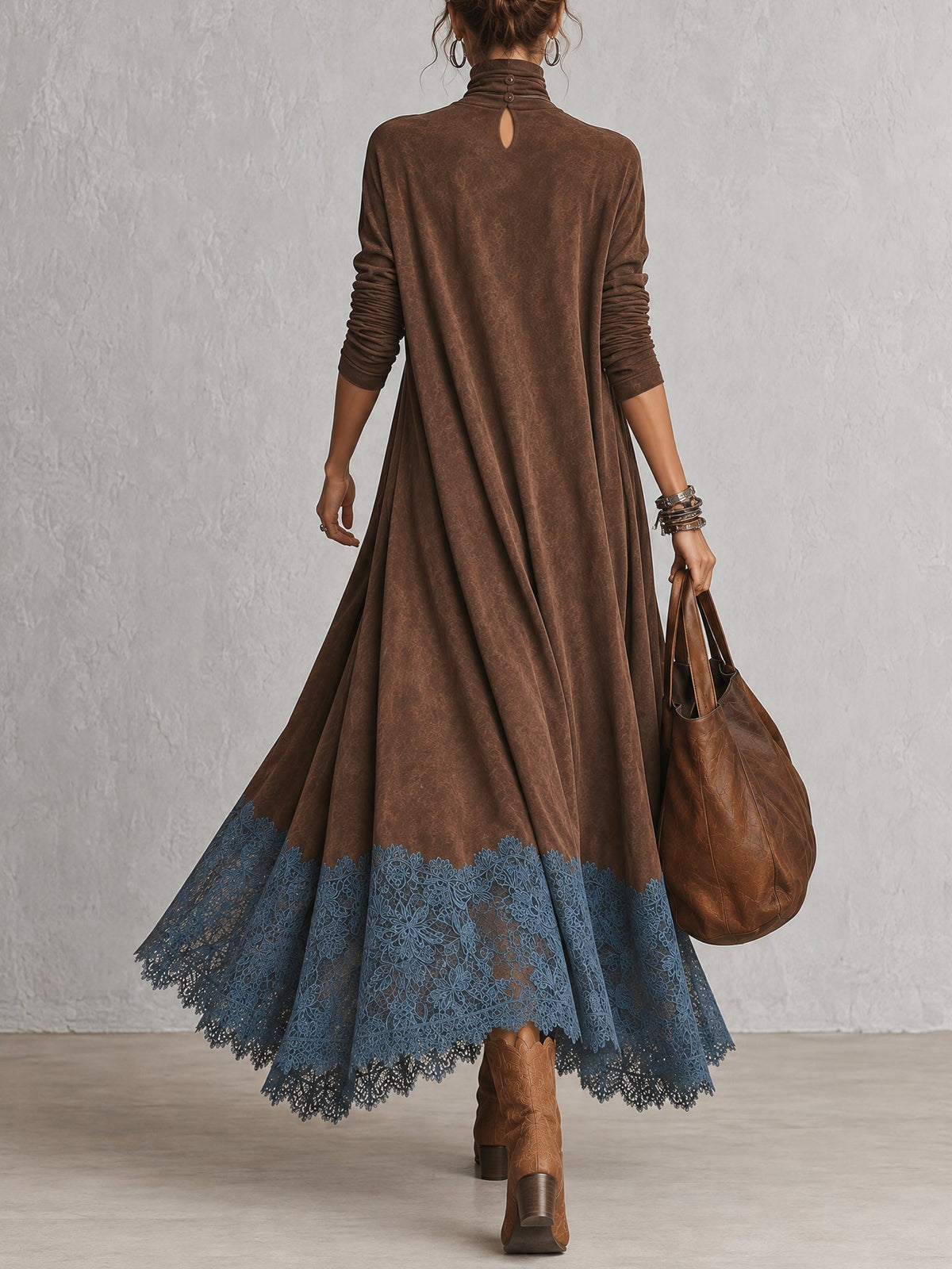 Colette | Robe longue effet daim à bordure en dentelle