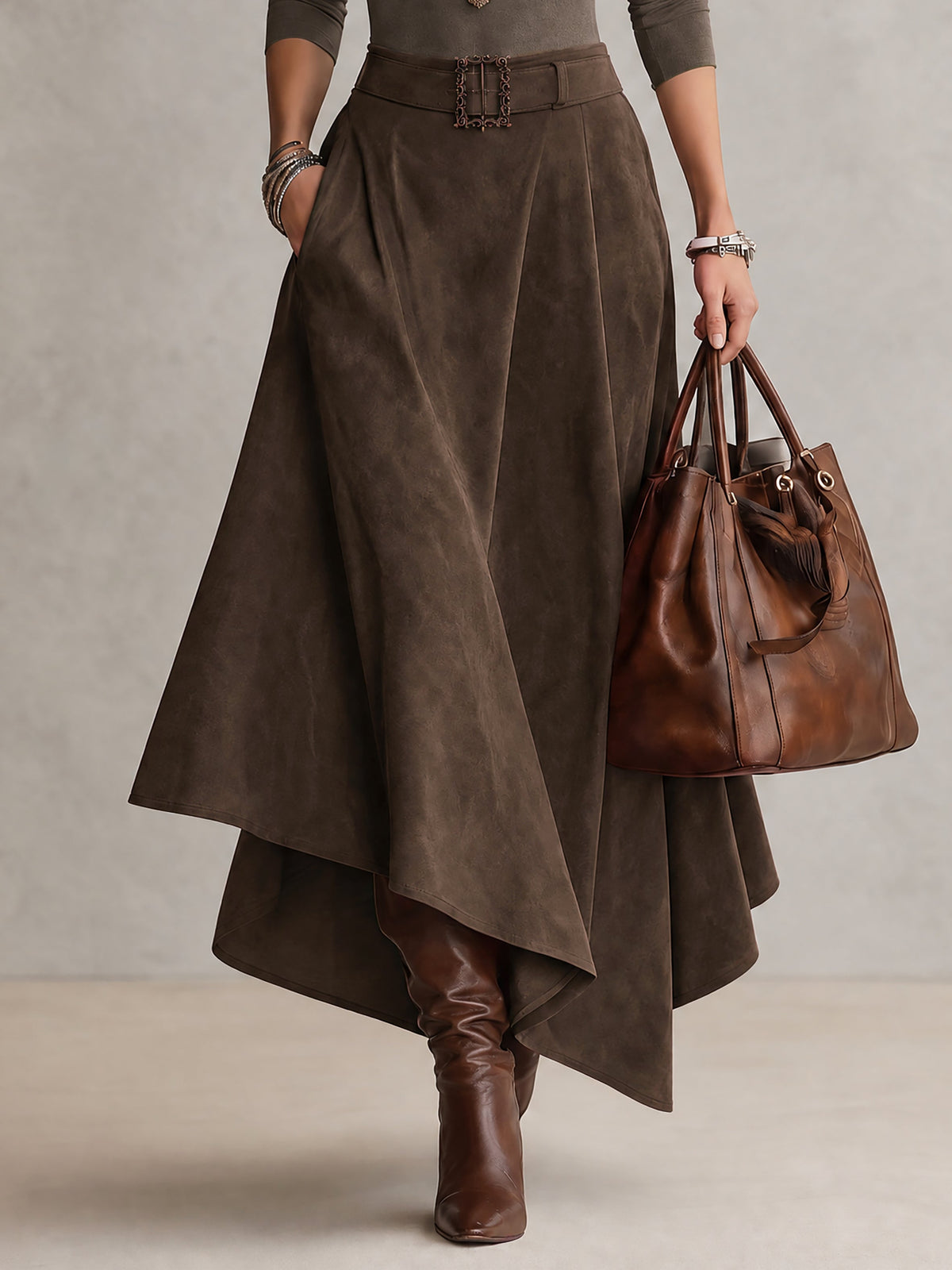 Aurore | Ensemble Top Col Roulé Taupe et Jupe Asymétrique en Daim