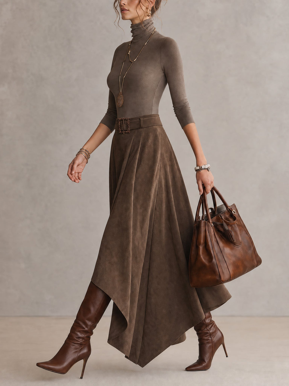Aurore | Ensemble Top Col Roulé Taupe et Jupe Asymétrique en Daim
