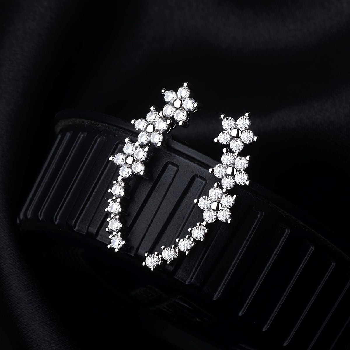 Gloria - Boucles d'oreilles florales intemporelles
