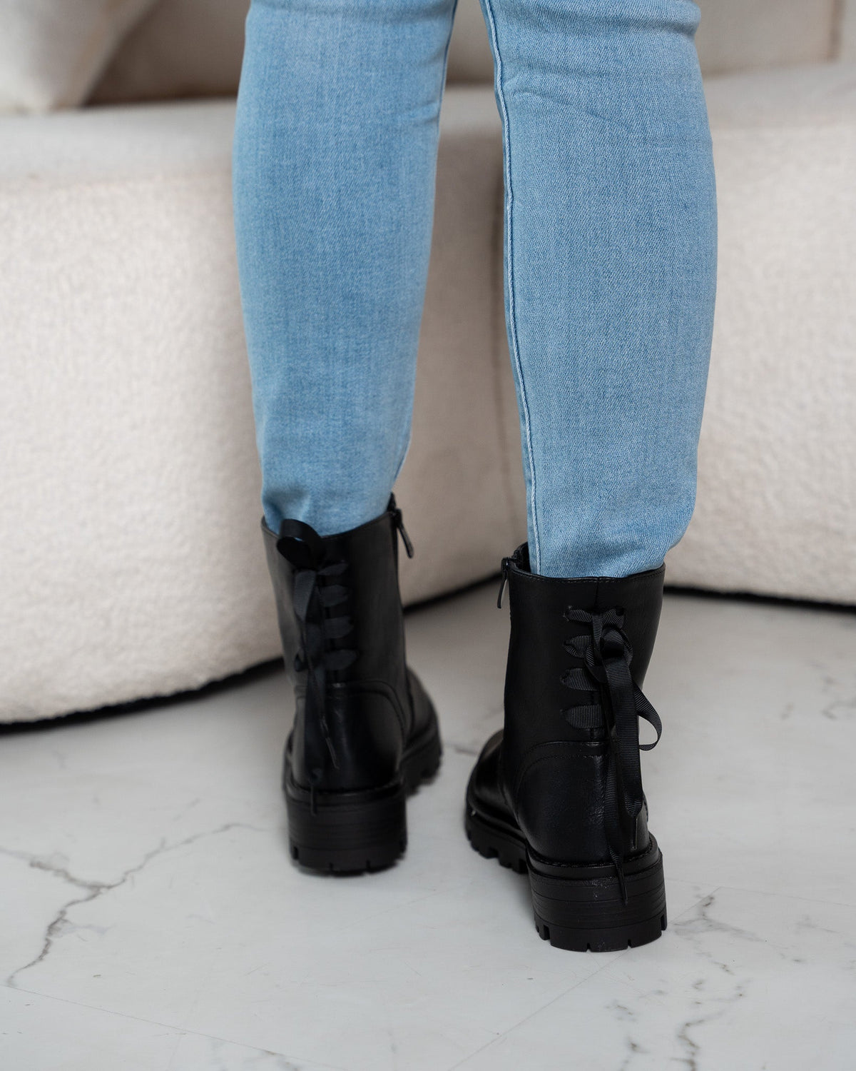 Valeria - Botines con lazo elegante