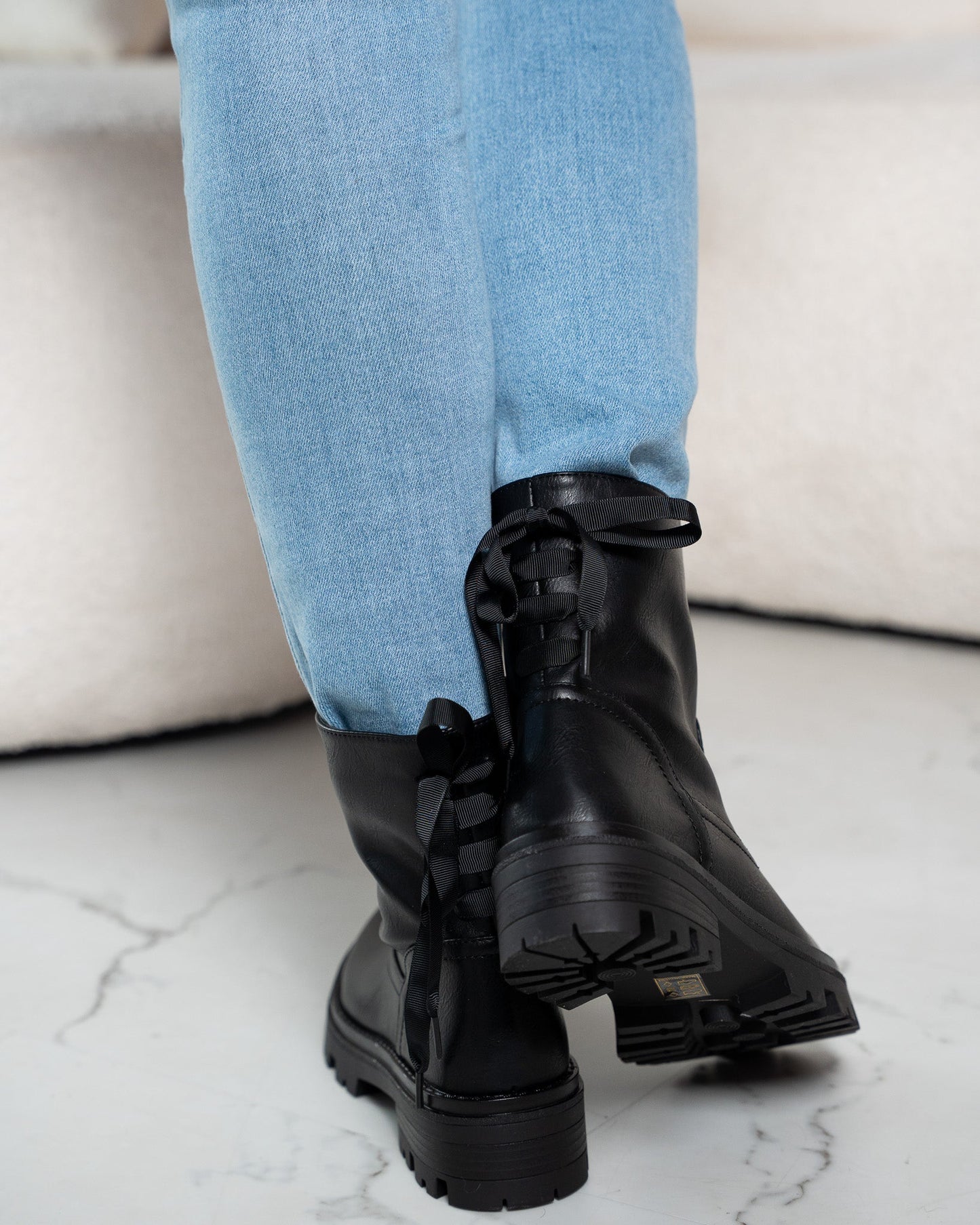 Valeria - Botines con lazo elegante