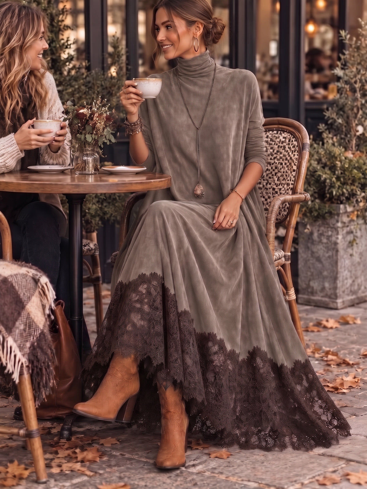 Colette | Robe longue effet daim à bordure en dentelle
