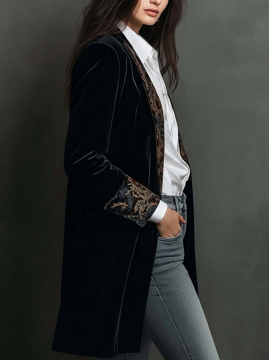 Margaux – Blazer Cintré à Motif Baroque