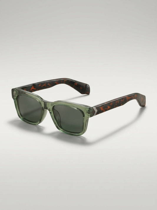 Vanguard | Lunettes de soleil à monture rigide avec verres foncés