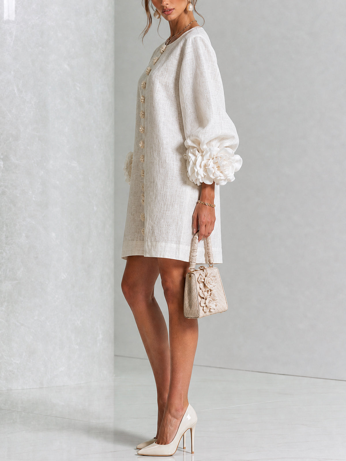 Chiara - Vestido mini de lino con rosas