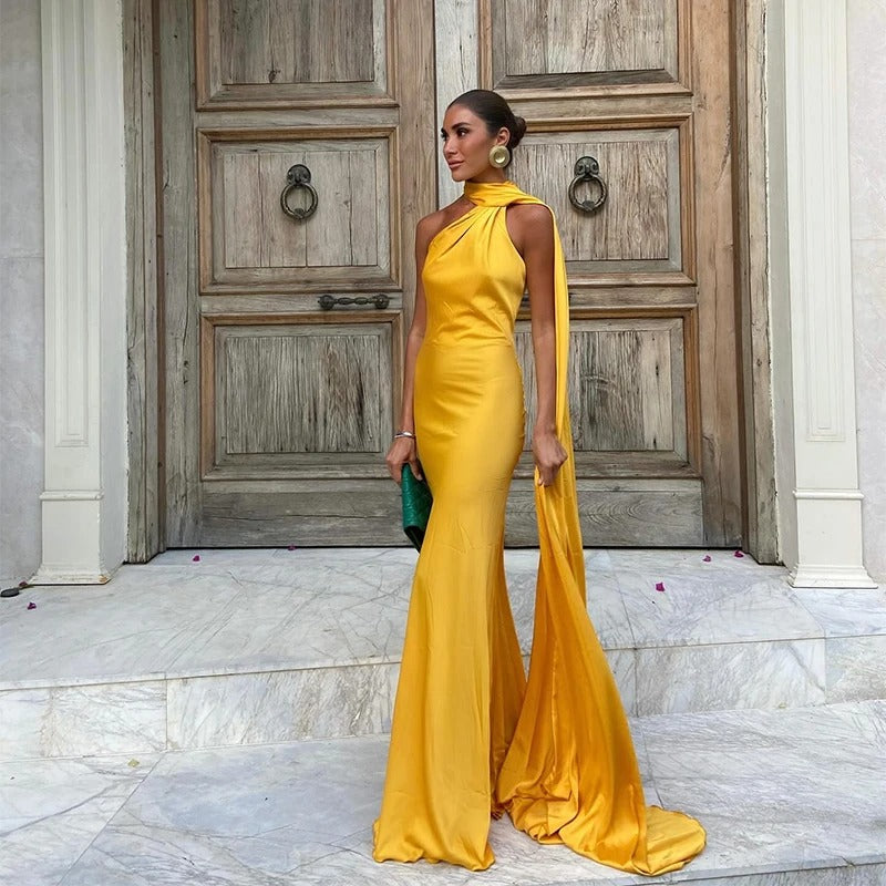 Robe longue asymétrique en satin Vittoria
