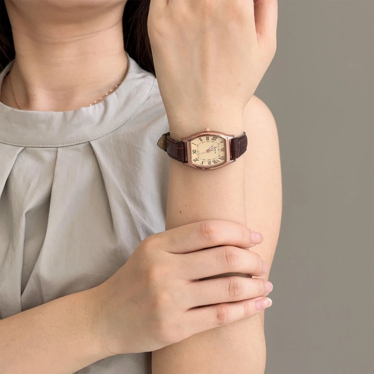 Montre Vintage Aurelia avec bracelet en cuir