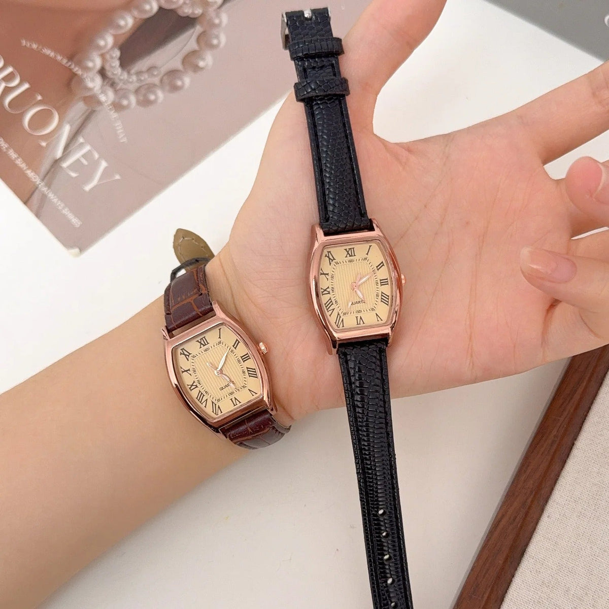 Montre Vintage Aurelia avec bracelet en cuir