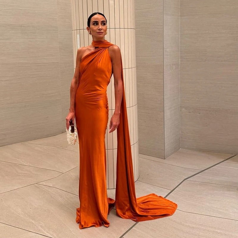 Robe longue asymétrique en satin Vittoria